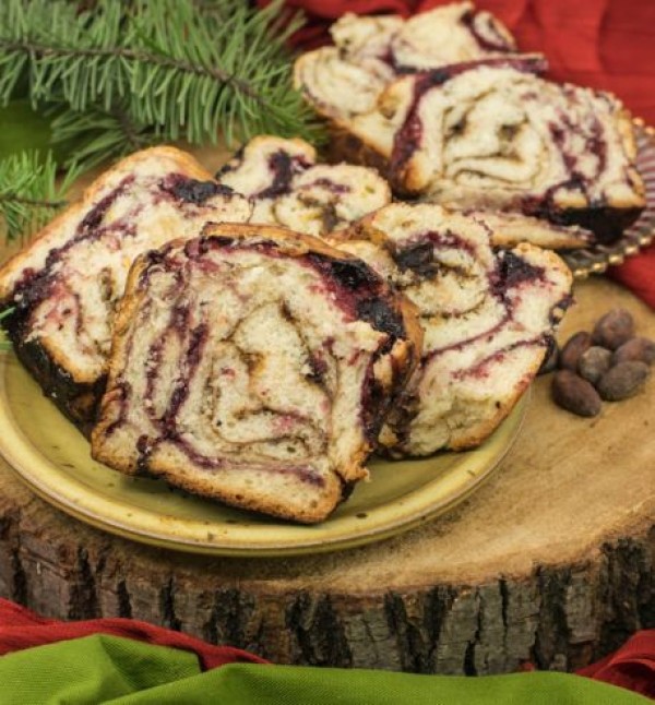 Cozonac Babka cu fructe de padure si cioco (1.2 kg)